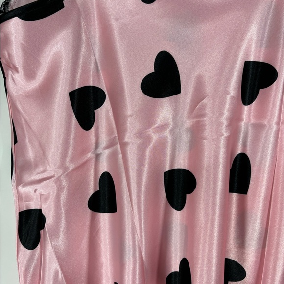 Pink Satin Chemise Nighty with Black Hearts and Black Lace XL NIP - Picture 3 of 6